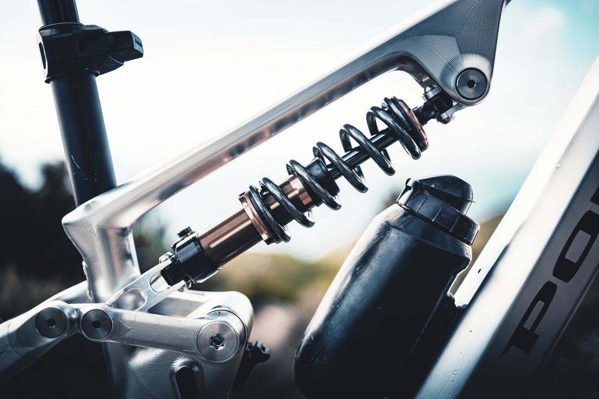 Pole Hiisi frame detail with bottle cage